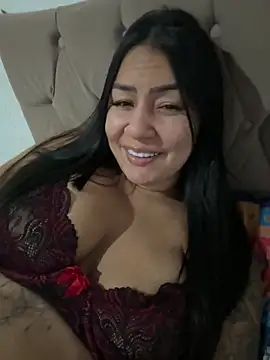 julianamascarada online show from 04-29-26, 01:10