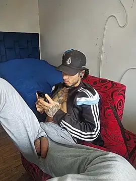 Tattoboy19cm online show from 02-27-26, 04:18