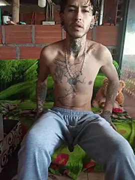 Snapshot of Tattoboy19cm chatting on 04-21-26, 02:12 Tattoboy19cm online show from 04-21-26, 02:12