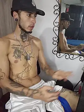 Snapshot of Tattoboy19cm chatting on 05-19-26, 10:39 Tattoboy19cm online show from 05-19-26, 10:39