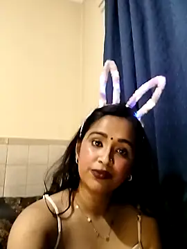 cute indianxo online show from 04-30-26, 05:53