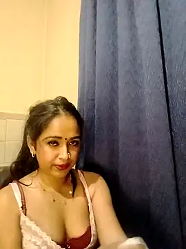 cute indianxo online show from 04-22-26, 05:20
