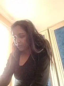 Snapshot of cute_indianxo chatting on 06-13-26, 10:46 cute indianxo online show from 06-13-26, 10:46