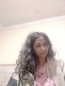 Snapshot of cute_indianxo chatting on 06-24-26, 04:00 cute indianxo online show from 06-24-26, 04:00