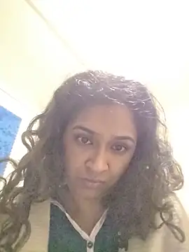 Snapshot of cute_indianxo chatting on 06-23-26, 04:10 cute indianxo online show from 06-23-26, 04:10