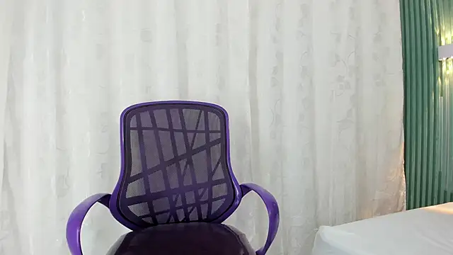 Shirly cooper  online show from 11-20-25, 09:58