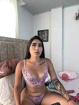 EmiilyEvans  online show from 05-07-26, 07:39