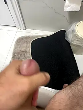 Heros2000 online show from 10-05-25, 07:32