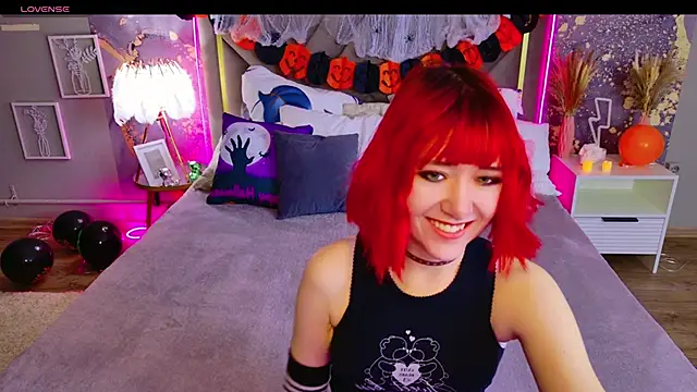 Ketrin Jones online show from 10-25-25, 05:06