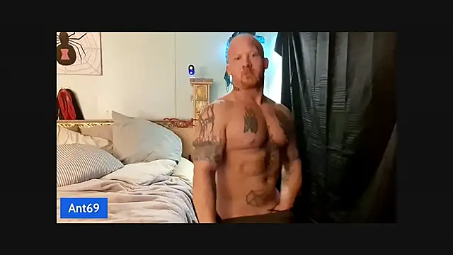 AntMeich6969 online show from 10-26-25, 06:58