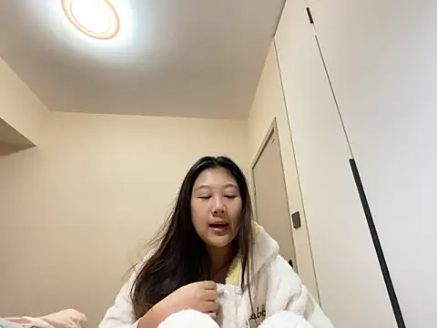 xena0501 online show from 11-18-25, 03:04