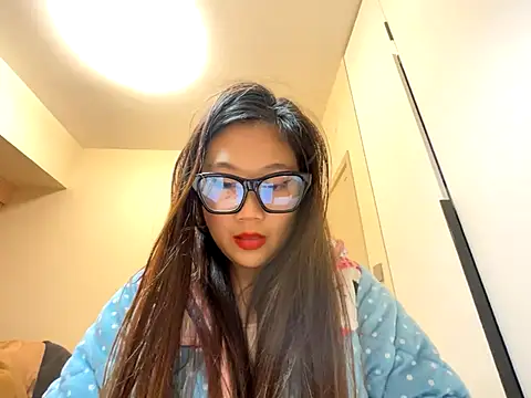 xena0501 online show from 12-17-25, 01:27