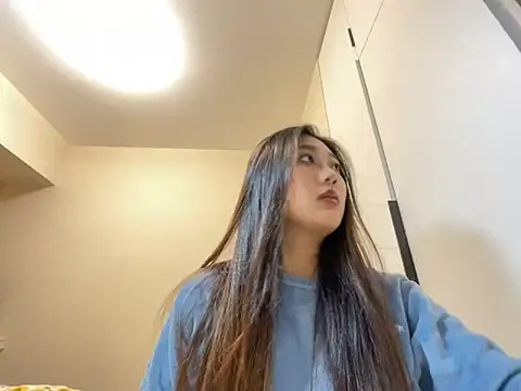 xena0501 online show from 12-04-25, 12:37