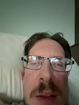 Snapshot of JJG327 chatting on 10-23-25, 12:37 JJG327 online show from 10-23-25, 12:37