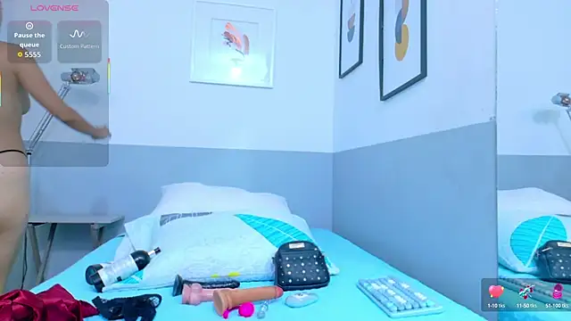 cutepetitee online show from 10-01-25, 09:29