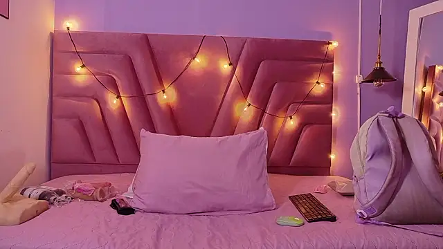 cutepetitee online show from 03-14-26, 07:42