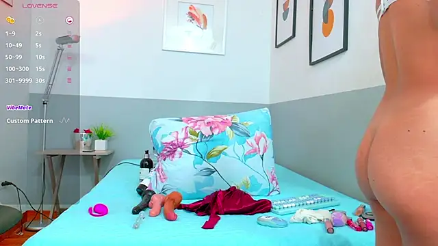 cutepetitee online show from 09-27-25, 07:31