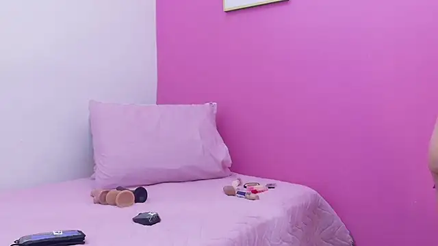 cutepetitee online show from 11-03-25, 07:39