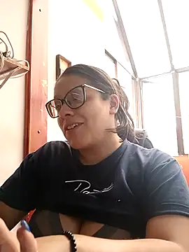 Snapshot of Vanesitacooper chatting on 11-08-25, 02:09 Vanesitacooper online show from 11-08-25, 02:09