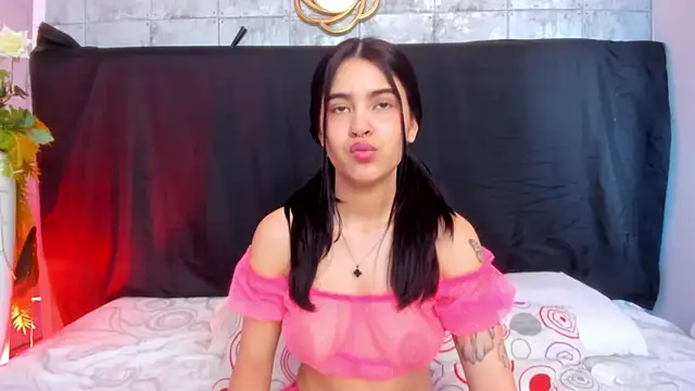 Snapshot of MaiaaCandy chatting on 01-17-26, 09:18 MaiaaCandy online show from 01-17-26, 09:18