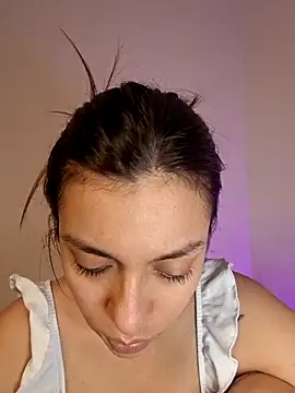 AmaiaSalvatore online show from 11-15-25, 10:25