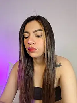 AmaiaSalvatore online show from 10-16-25, 10:18