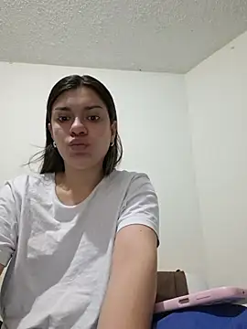 AmaiaSalvatore online show from 06-09-26, 03:13