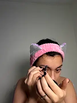 AmaiaSalvatore online show from 09-13-25, 09:48