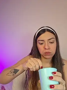 AmaiaSalvatore online show from 10-25-25, 09:48