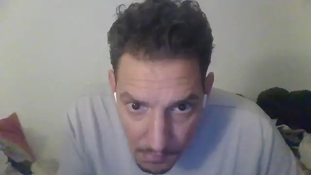 Snapshot of ARTANIS20 chatting on 05-20-26, 10:56 ARTANIS20 online show from 05-20-26, 10:56