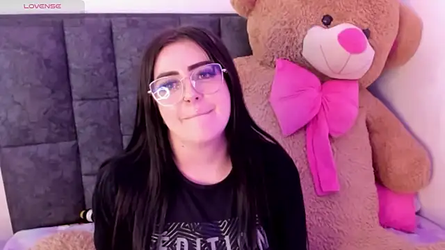 Snapshot of bellacruz3 chatting on 02-24-26, 11:27 bellacruz3 online show from 02-24-26, 11:27