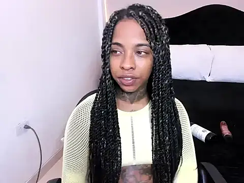Pauline Fox online show from 04-25-26, 11:57