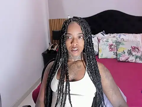 Pauline Fox online show from 03-30-26, 02:46