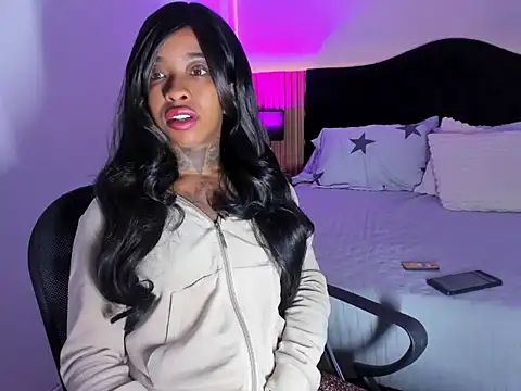 Pauline Fox online show from 03-19-26, 02:22