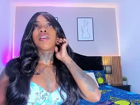 Pauline Fox online show from 03-06-26, 01:33