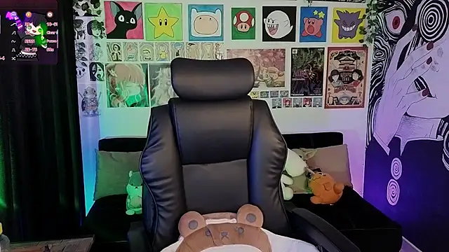 Yuhwan  online show from 11-16-25, 09:30