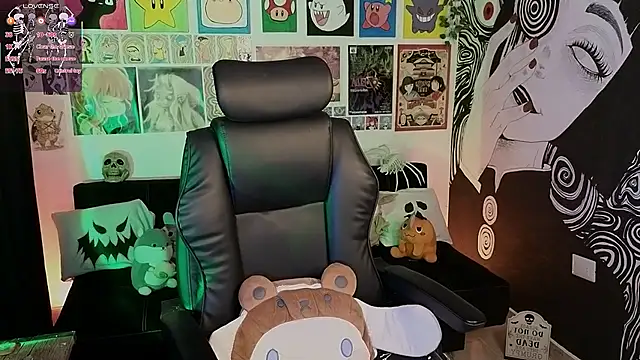 Yuhwan  online show from 10-27-25, 11:05