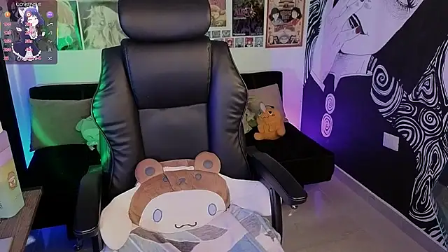 Yuhwan  online show from 11-28-25, 06:08