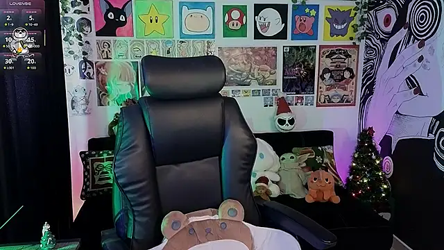 Yuhwan  online show from 12-22-25, 03:34