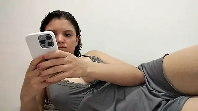 isabelly08ty online show from 11-19-25, 06:08