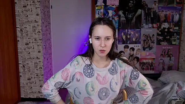 LucyRose3 online show from 12-17-25, 02:16