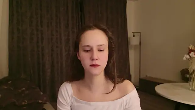 LucyRose3 online show from 02-12-26, 04:34