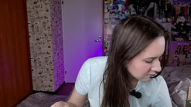 LucyRose3 online show from 12-04-25, 04:11