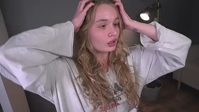 Snapshot of lisa_schiele chatting on 01-07-26, 08:14 lisa schiele online show from 01-07-26, 08:14