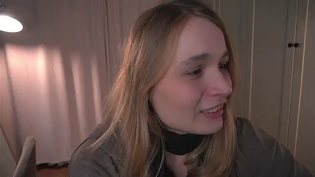 Snapshot of lisa_schiele chatting on 01-13-26, 08:13 lisa schiele online show from 01-13-26, 08:13