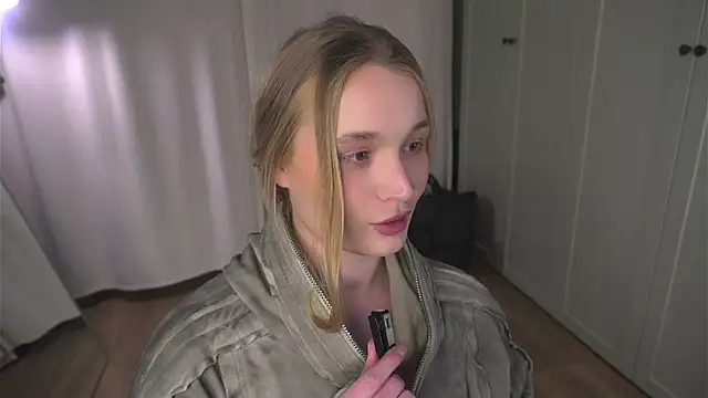 lisa schiele online show from 03-22-26, 08:21