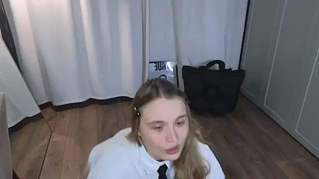 lisa schiele online show from 03-05-26, 08:38