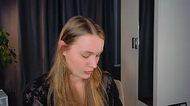 lisa schiele online show from 09-17-25, 08:33