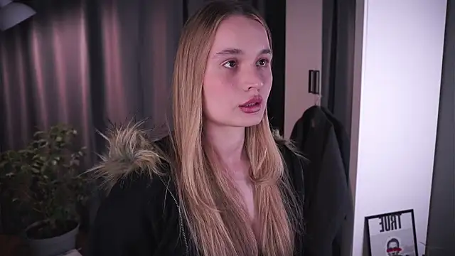 Snapshot of lisa_schiele chatting on 11-04-25, 08:23 lisa schiele online show from 11-04-25, 08:23