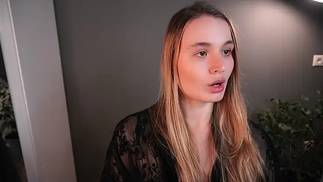 Snapshot of lisa_schiele chatting on 11-26-25, 08:20 lisa schiele online show from 11-26-25, 08:20